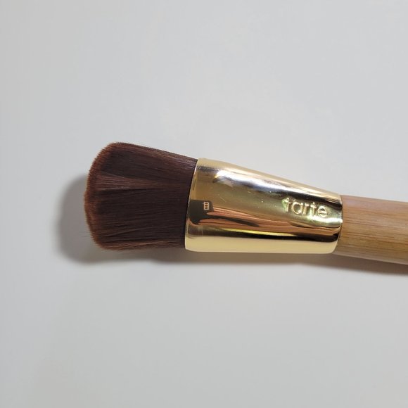 Tarte Foundation Blush Brush Face Makeup Wooden Handle Flat - Picture 2 of 3